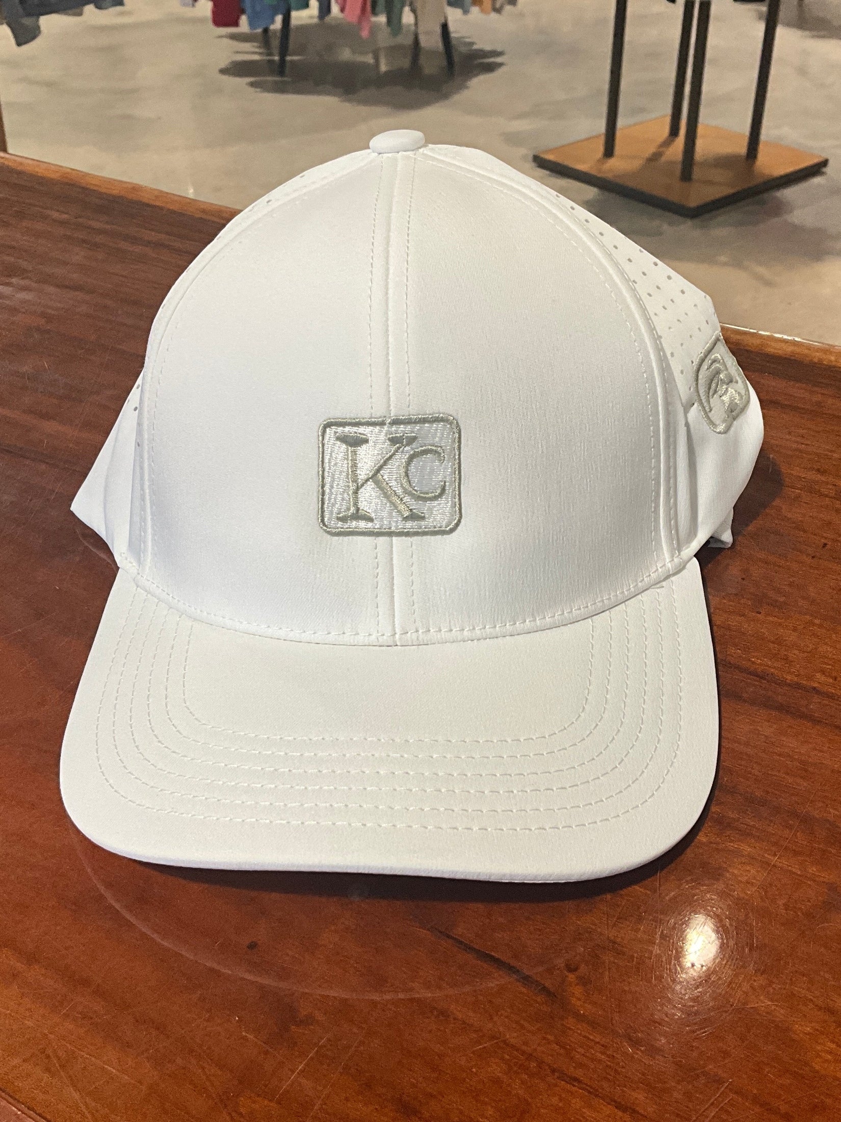 Momentum Hat shop-escape-outdoors