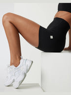 Women's Vuori AllTheFeels™ Short 4" shop-escape-outdoors