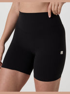 Women's Vuori AllTheFeels™ Short 4" shop-escape-outdoors