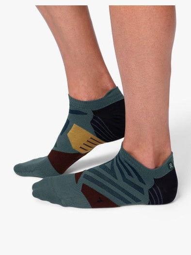 Men's On Running Low Sock shop-escape-outdoors